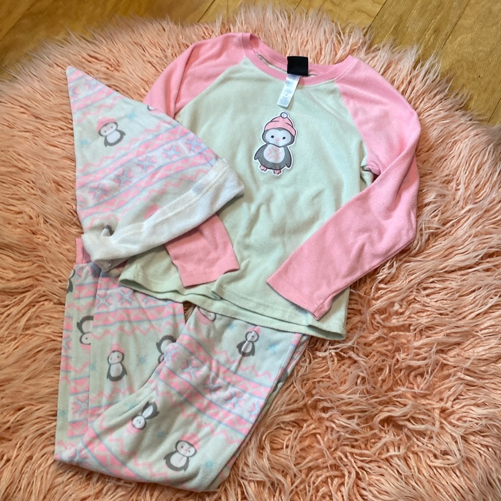 💕 Preloved Soft Cozy Girls PJ Set